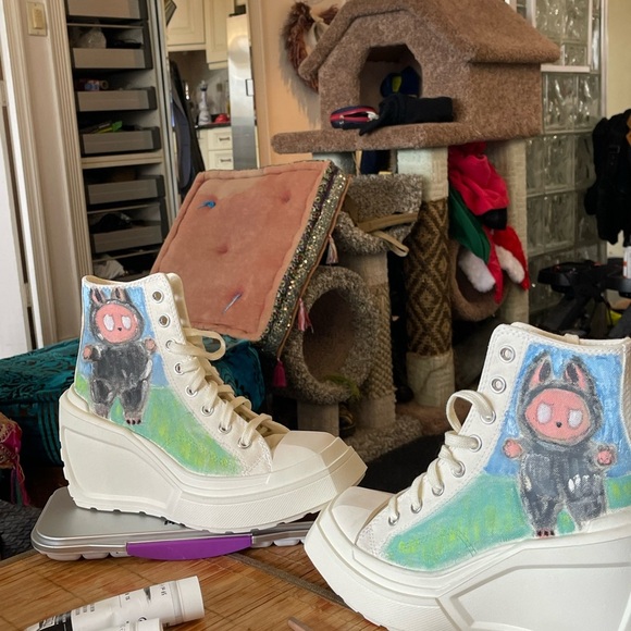 Converse hand painted  White Platform Sneakers with Character By me NWOT - Picture 9 of 17